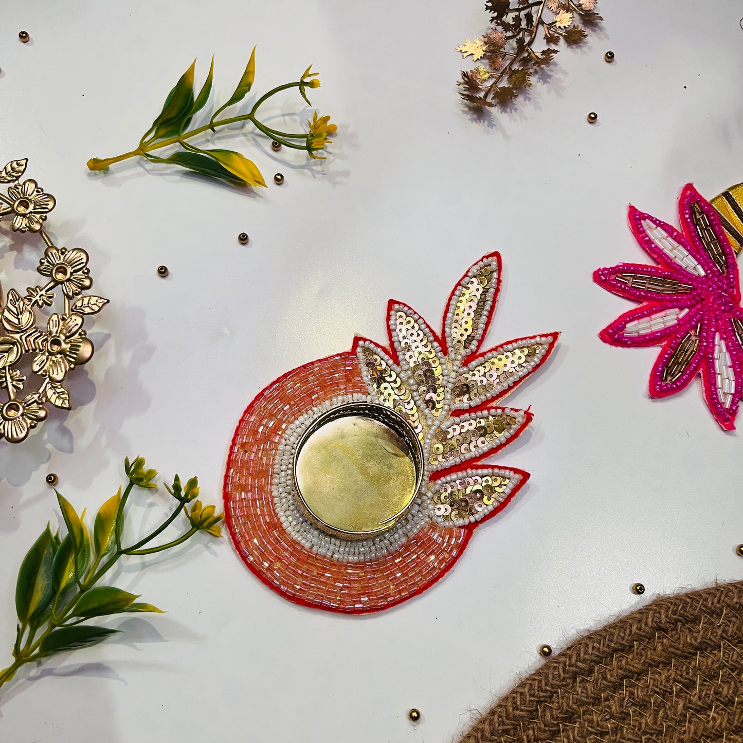 Gleaming Leaf Tealight Holder